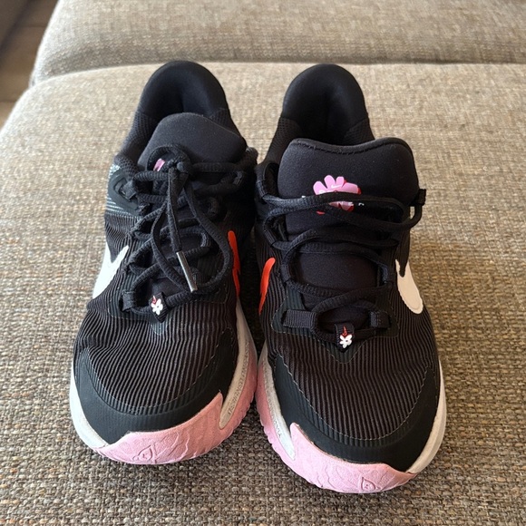 Gently Loved Nike Kids Black, Red and Pink Sneakers - Picture 8 of 9
